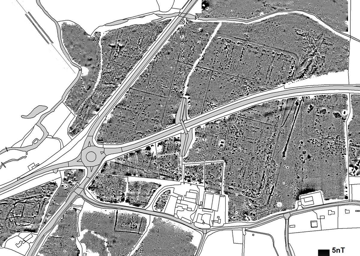 OK, so we're not sure if this is (or will become) a *thing*  but if it does, here's our 1st thread for  #RomanFortThursdayThis is Lake Farm a legionary fortress near  #Wimborne  #Dorset Home to the Legio II Augusta and (almost certainly) the future emperor  #Vespasian 