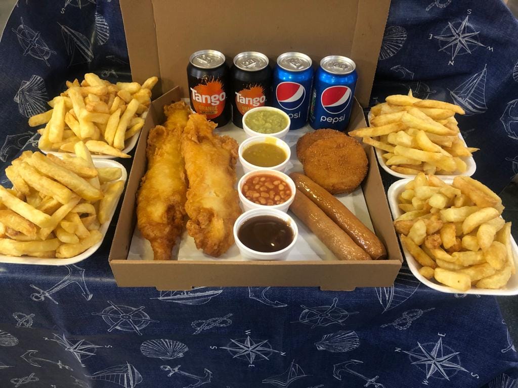sugarvine's tweet photo. #FishFriday anyone?🐟🍟

@CottageChippy1 in #Blackpool are delivering their delicious fish &amp; chips as well as their big box deal! Order through our online ordering system &amp; they'll do the rest😋

Order now for a guaranteed #FridayFeeling with every serving
https://t.co/FkJRjubT24 https://t.co/hVGahgQZrJ