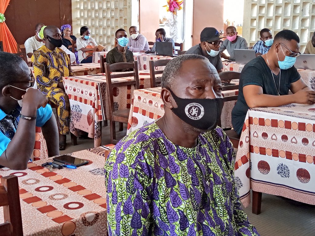 gouvbenin's tweet photo. Dans le cadre du Programme d'Assainissement Pluvial de Cotonou(#PAPC), l'#ACVDT organise en ce moment au #CODIAM la cérémonie de remise de chèques aux Personnes Affectées par le #PAPC. Cette cérémonie connaît la présence du 2ème Adjoint au Maire de #Cotonou, #GatienADJAGBONI. https://t.co/XJqG9gjRxI