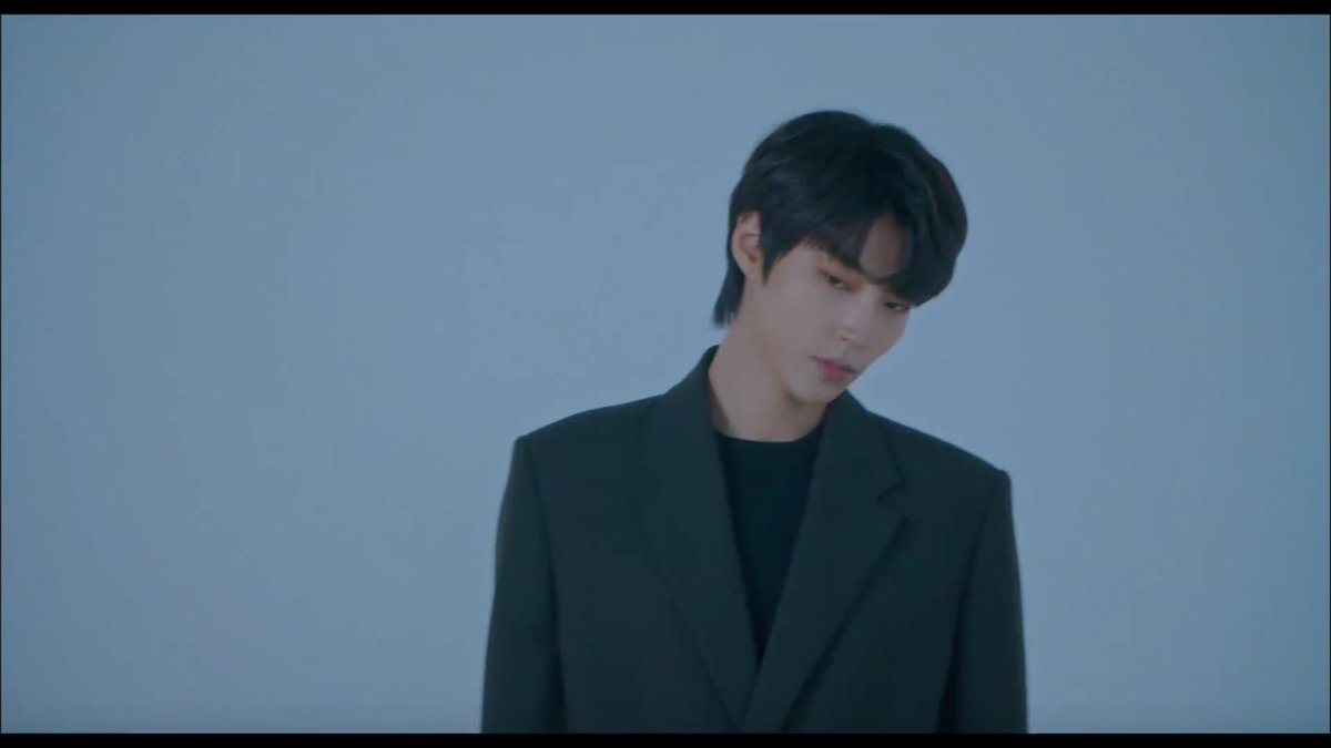 iconickdramas's tweet photo. Model Han Seojun living in my mind rent free 🥵 #TrueBeauty #TrueBeautyEP9 https://t.co/PJQRgoTNP9