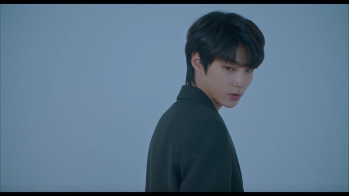 iconickdramas's tweet photo. Model Han Seojun living in my mind rent free 🥵 #TrueBeauty #TrueBeautyEP9 https://t.co/PJQRgoTNP9