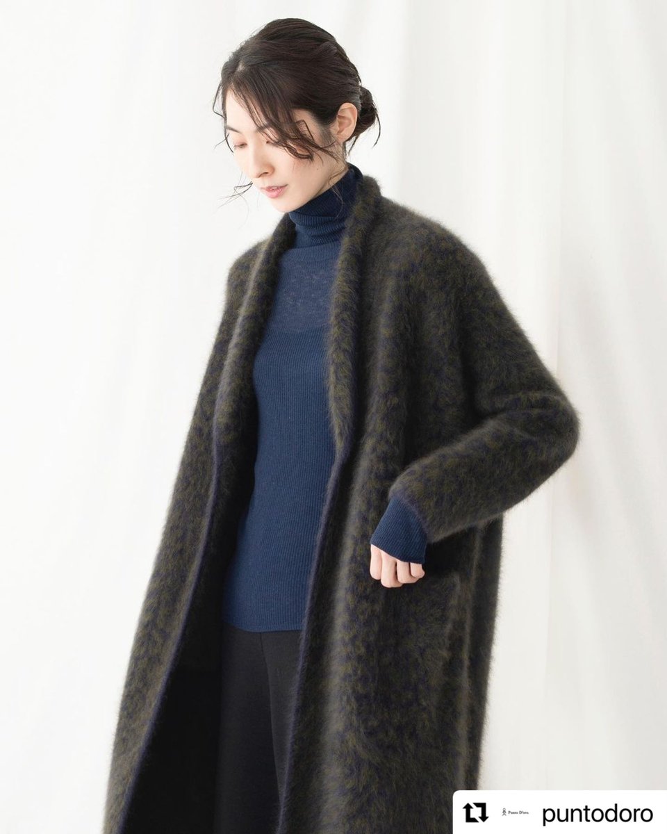 ニットの素敵さを伝えたい 井部 清 プントドーロ のフェレットヘアーのジャカードのニットコート とても軽くて 暖かい そして ニットだから動きやすくてストレスフリー そんな特徴が人気の秘訣です ニット ニットコート 丸安毛糸
