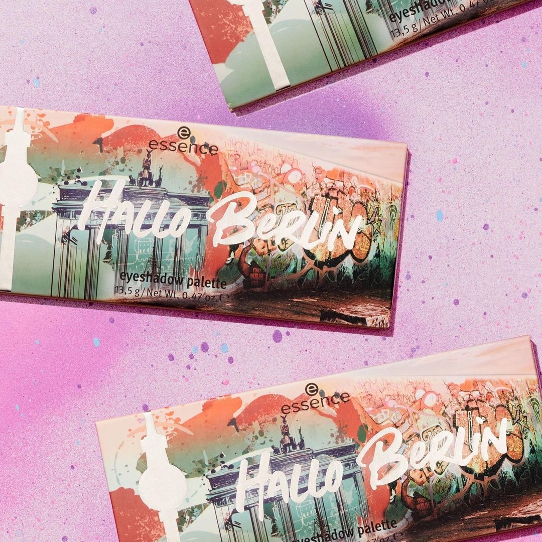 essence_ZA's tweet photo. hallo! comment below which travel palette is your favorite 👇

9 neutral tones to give you just a little taste of one of Germany’s most artistic and fashionable cities 🤍

shop online on https://t.co/ElKNkjAva1 for only R155.95 😎⁠
⁠
#houseofcosmetics #halloberlin #essence https://t.co/AxkZQ7yKoK