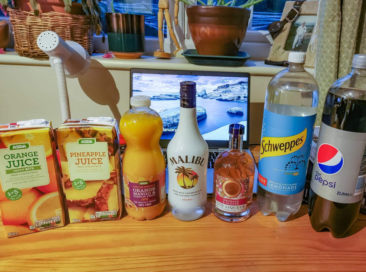 Our first social of the year was the Guides Mixology badge last night, with the classic SSAGO twist of most of us getting perhaps too drunk for a Wednesday evening. Thank you to those who came along. Next week, Beavers Campcraft.