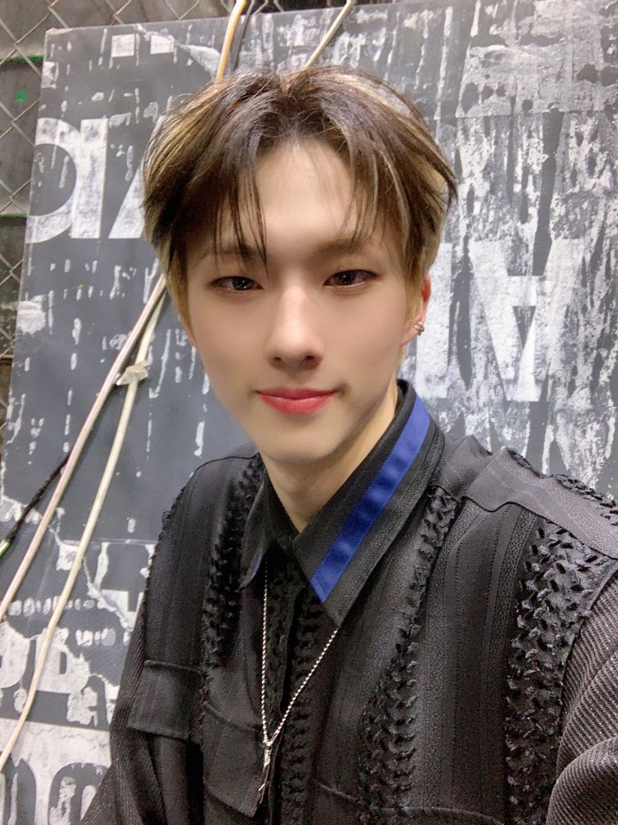 p1h_ph's tweet photo. 오늘 정말정말 행복했어요~ 봐주신 분들 진심으로 감사드립니다! 덕분에 정말 행복한 시간 보낼 수 있었어요! 저희는 13일에 또 만나요! ���쁜 하루😀🧡

#P1Harmony #JIUNG https://t.co/Jnv5c1ut8W