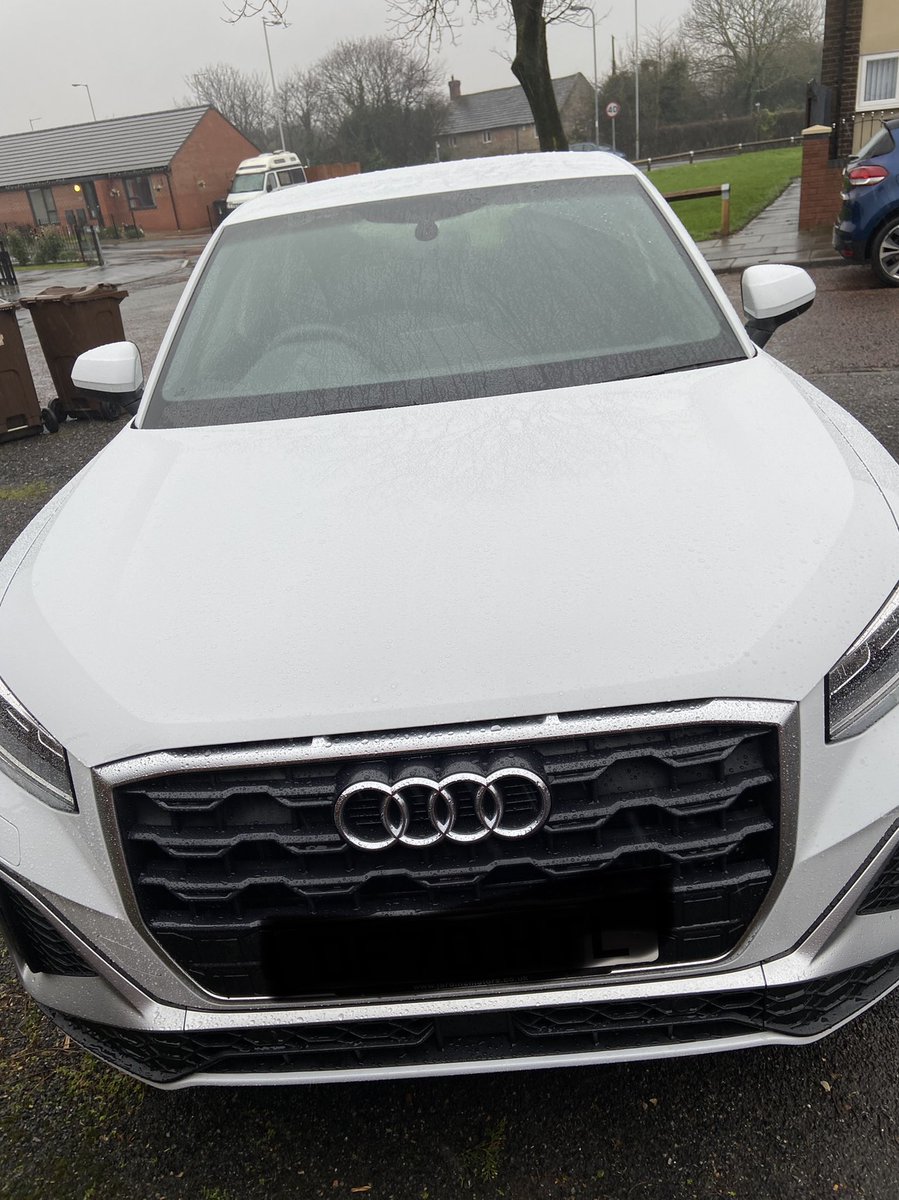 ADELELAKE's tweet image. Finally getting the hang of my new car 😬 didn’t realise it was as big as it is 🙈🤣 #SUV #AudiQ2 #Sline #WHIP