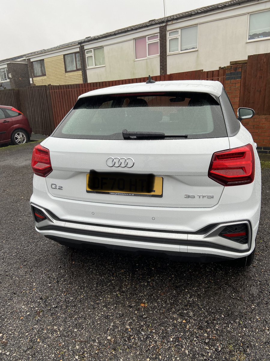 ADELELAKE's tweet image. Finally getting the hang of my new car 😬 didn’t realise it was as big as it is 🙈🤣 #SUV #AudiQ2 #Sline #WHIP