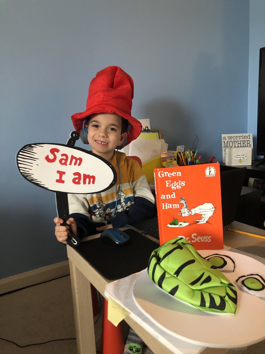 SolleyAACPS's tweet photo. Today is #themeThursday &amp; our #aacpsawesome students dressed up like a character from a book! #solleyreadwithme #solleystrong https://t.co/dp2jJ20a0T