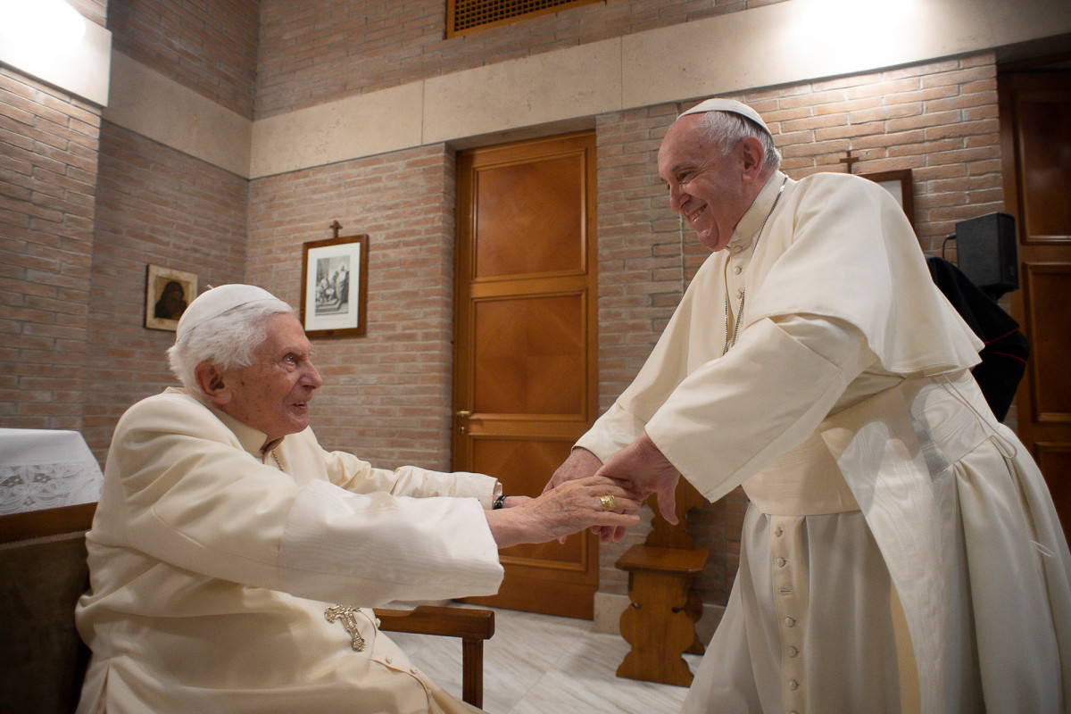 Pope Francis, former Pope Benedict both get COVID 19 vaccine