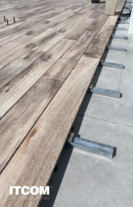 ItcomIndustrial's tweet photo. 𝗗𝗲𝘀𝗶𝗴𝗻 𝗮𝗻𝗱 𝗱𝘂𝗿𝗮𝗯𝗶𝗹𝗶𝘁𝘆!
Take a look this amazing work done with DEX raised flooring.
#pisoelevado #ceramica #deck #arquitetura #design #raisedflooring #ceramic #architecture #home #pavimentosobreelevado #cerâmico #piscina #flooring #pools #architecturelovers https://t.co/pkEj0F5Umc