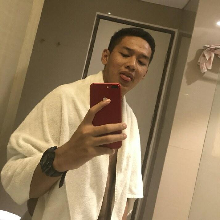 ayo pergi bersamaku on #BIGOLIVE bigo.tv/sid/2118458686…