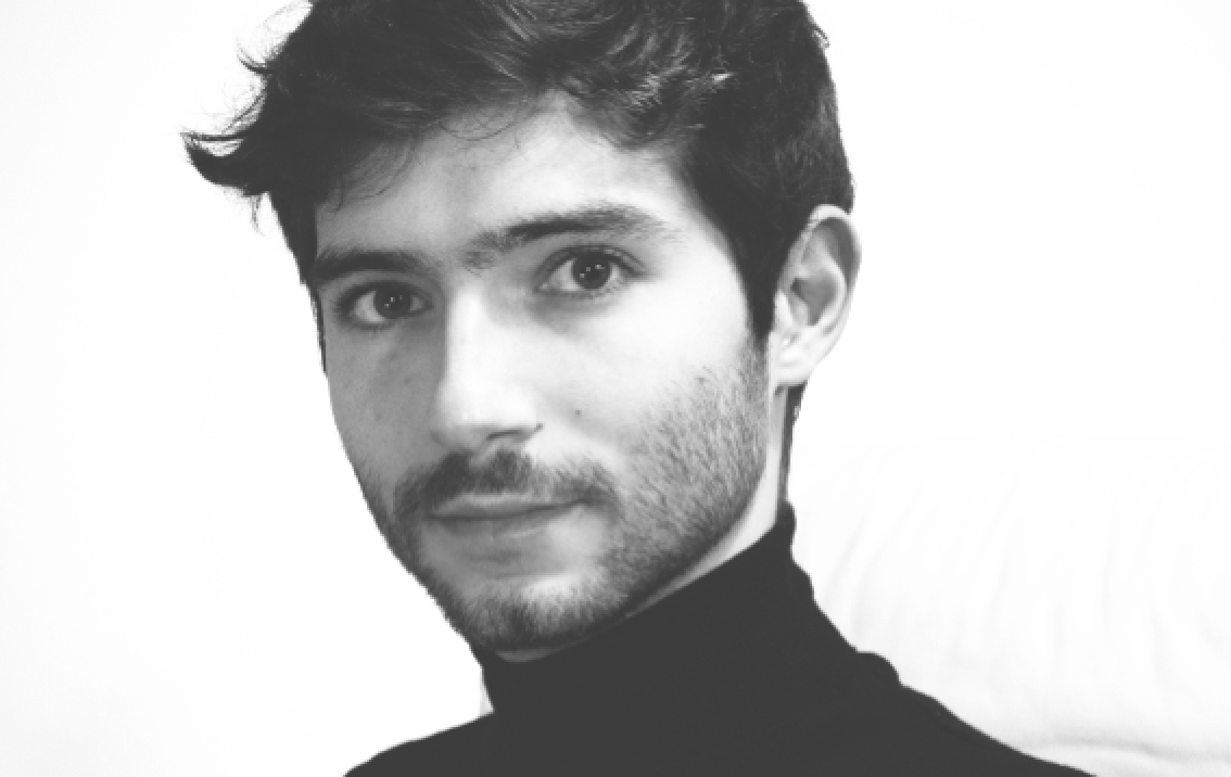 pennabroad's tweet photo. During his exchange year at Penn, Matéo Moreau enjoyed taking seminar-style classes. “I could feel that my brain had practiced during these classes, which were challenging (in a good way), stimulating, and took me out of my comfort zone,” he said. https://t.co/pviY9xoM8j https://t.co/A1WIhfUwa5