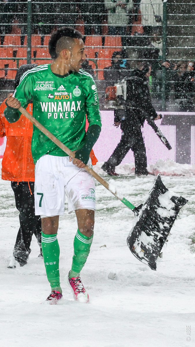 ASSEofficiel's tweet image. ❄️ Les titulaires, eux non plus, ne manquaient pas à la pelle 😉

🔙 #ASSEMHSC 09/02/2013