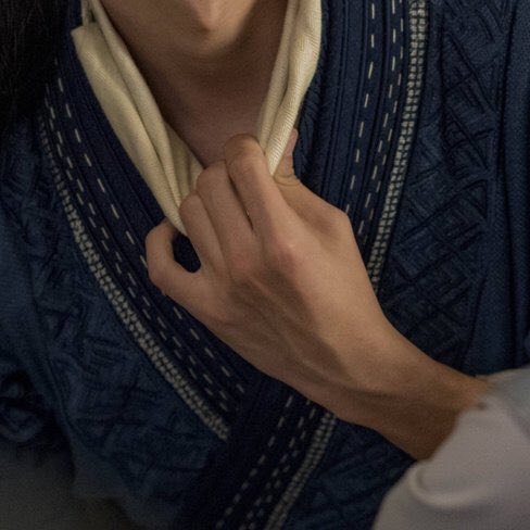 yibo’s hands from the legend of fei official weibo —a thread for yands enthusiasts!