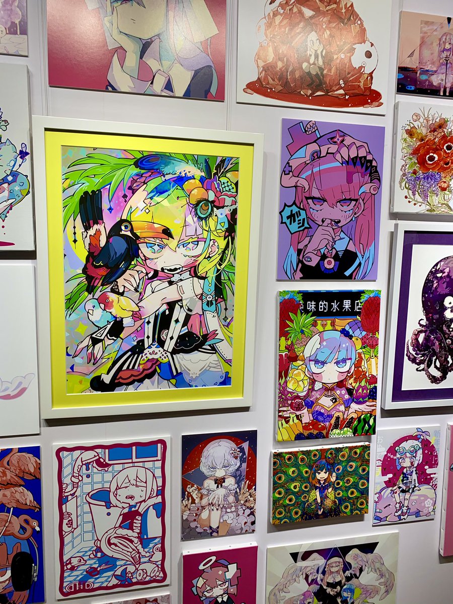 先週末の話だけど寺田てら個展いってきた!てらだの好きな物や作品たちがぎゅうぎゅうに詰まった幸せ空間だった〜🌝
てらだがかいたスクツクキャラと偽サイン記念あげ 