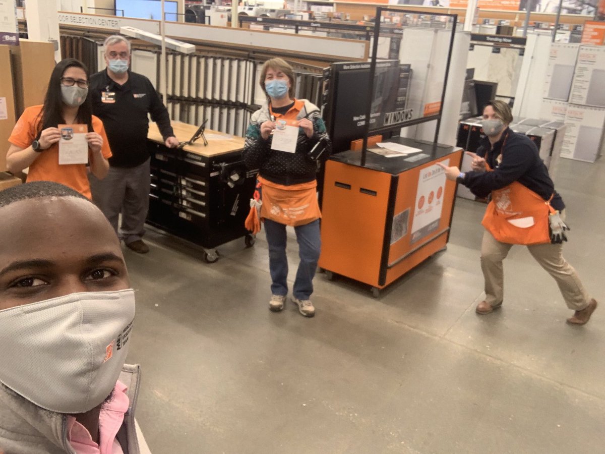 AkeelSolomon's tweet photo. Fantastic time yesterday with the Team in 919 with ⁦⁦@WendyMcclintock⁩ Got to do some recognition with  MET associates:  Oesha, Randi, Rihanna and safety captain Alex ! Great job team ! ⁦@WendyMcclintock⁩ ⁦@gene_barlow⁩ ⁦@DaveThd11⁩ #NJM #YeahMET #D277 https://t.co/AI7XHlTrrr