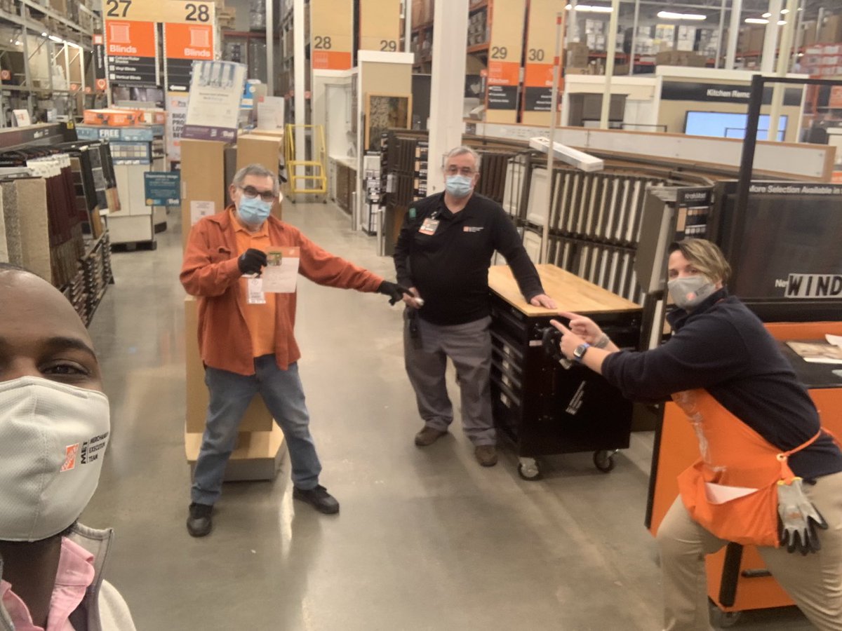 AkeelSolomon's tweet photo. Fantastic time yesterday with the Team in 919 with ⁦⁦@WendyMcclintock⁩ Got to do some recognition with  MET associates:  Oesha, Randi, Rihanna and safety captain Alex ! Great job team ! ⁦@WendyMcclintock⁩ ⁦@gene_barlow⁩ ⁦@DaveThd11⁩ #NJM #YeahMET #D277 https://t.co/AI7XHlTrrr