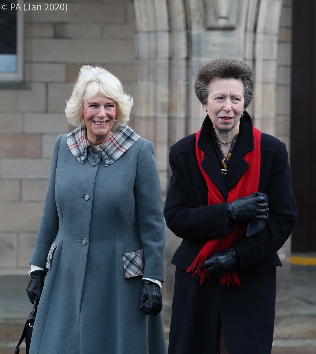 🎓 A year ago today, in her role as Chancellor of the University of Aberdeen, The Duchess of Rothesay presented her sister-in-law, The Princess Royal, with an Honorary Degree in recognition of her service to public life. https://t.co/xLJAlaXfOF