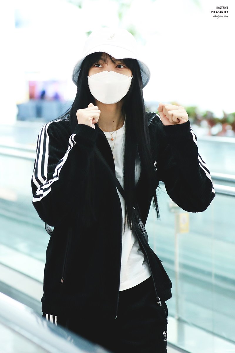 Instant Pleasantly tweet media