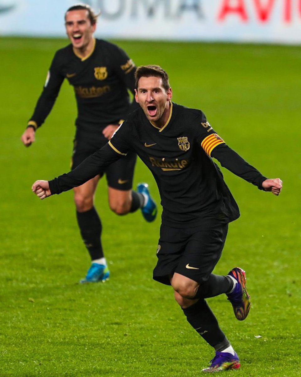 كادينا سير | ميسي يُريد لعب النهائي!

بالأمس لم تكن المشاعر طيبة، لكن في الساعات القليلة الماضية كان هنالك المزيد من التفاؤل للعب النهائي يوم الأحد

ميسي يُريد اللعب وهو متحمس للغاية، الأمر سوف يعتمد على مشاعره