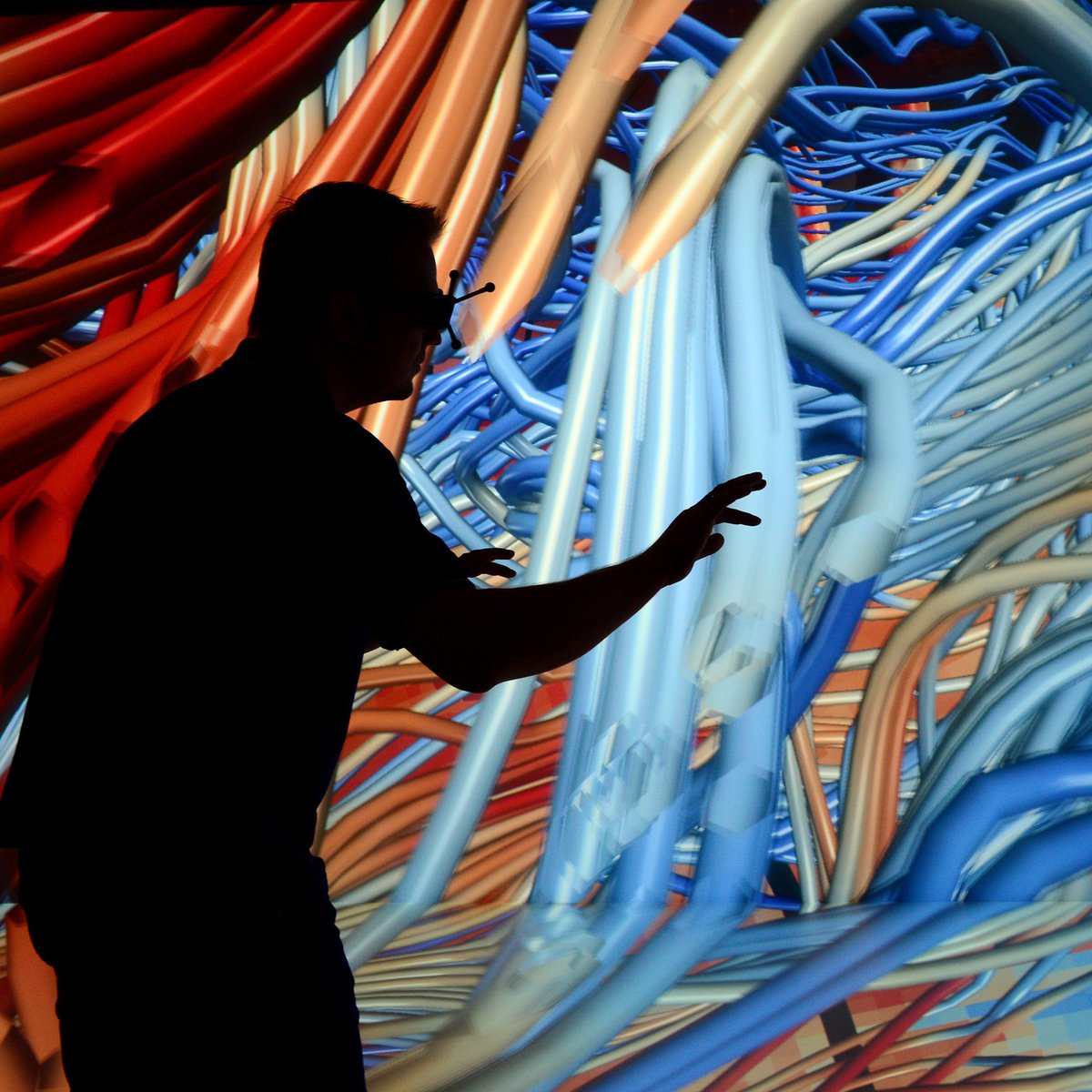 RollsRoyce's tweet image. We no longer have to build an engine to see how it works. Armed with many terabytes of data and real-time #VirtualReality models, we can predict how new designs will function. Discover more here  ow.ly/GKQ650D8iwQ #IntelligentEngine #VR