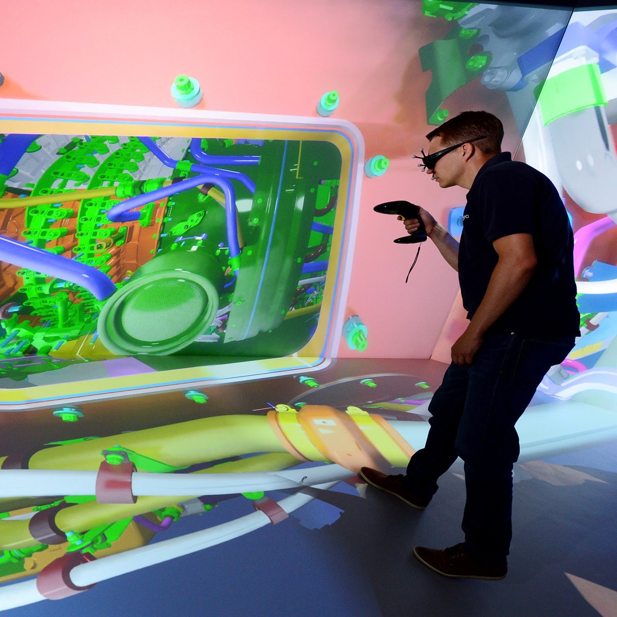 RollsRoyce's tweet image. We no longer have to build an engine to see how it works. Armed with many terabytes of data and real-time #VirtualReality models, we can predict how new designs will function. Discover more here  ow.ly/GKQ650D8iwQ #IntelligentEngine #VR