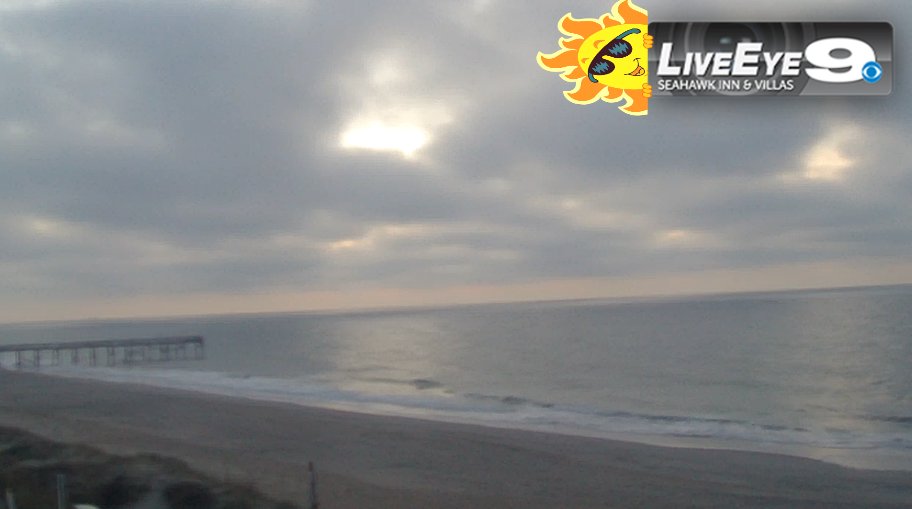 WasilenkoAlex's tweet photo. A SIGN OF THINGS TO COME...
The sunshine is playing peek-a-boo this morning along Atlantic Beach. It's a good sign of where we are headed for the afternoon. Get ready for a happy "Little Friday" forecast. Cheers!
#wnctstormteam9 #sunshine #littlefriday #roadtotheweekend https://t.co/UOqSygPWF2