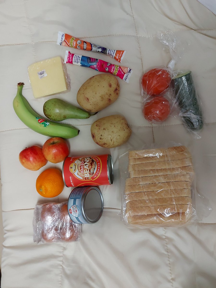 caroline (@cansja) on Twitter photo 2021-01-14 12:01:53 @jamesmartinchef @chefpaulrankin Ours yesterday, ok yes I could make 1 lunch for 1 child each day for 1 week out of that lot but its certainly not the allocated Β£30 per child, dont get me wrong Im so grateful for any help we receive, just dont think some big wig somewhere should be cashing in on the poor π€·ββοΈ @jamesmartinchef @chefpaulrankin Ours yesterday, ok yes I could make 1 lunch for 1 child each day for 1 week out of that lot but its certainly not the allocated Β£30 per child, dont get me wrong Im so grateful for any help we receive, just dont think some big wig somewhere should be cashing in on the poor π€·ββοΈ