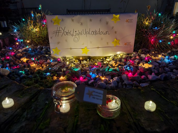 healthwatchyork's tweet photo. (2/2) This could be by:
- Getting a craft pack delivered to you, so that you could make your own #YorkLightUpLockdown jars, for yourself or for others!
- If you aren't into craft but would still like a #YorkLightUpLockdown then we can drop them off.
Get in touchπβ¨ https://t.co/LZhhjVesFc