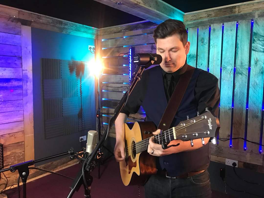 Doing a Facebook live gig this Friday at 7pm at facebook.com/taylorguitarist