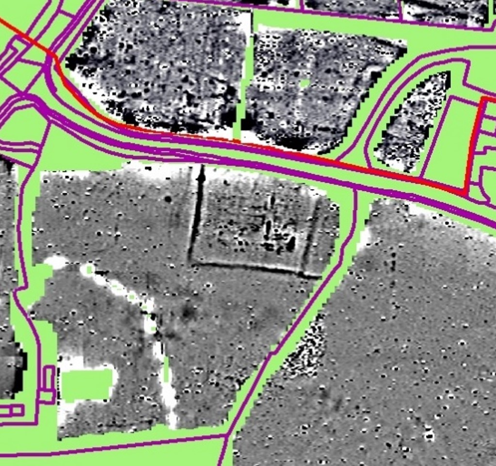 In a field South of Lake Farm Roman legionary fortress our geofiz located a ditch filled with highly magnetic material. Limited excavation suggests this was part of an industrial annexe #RomanFortThursday