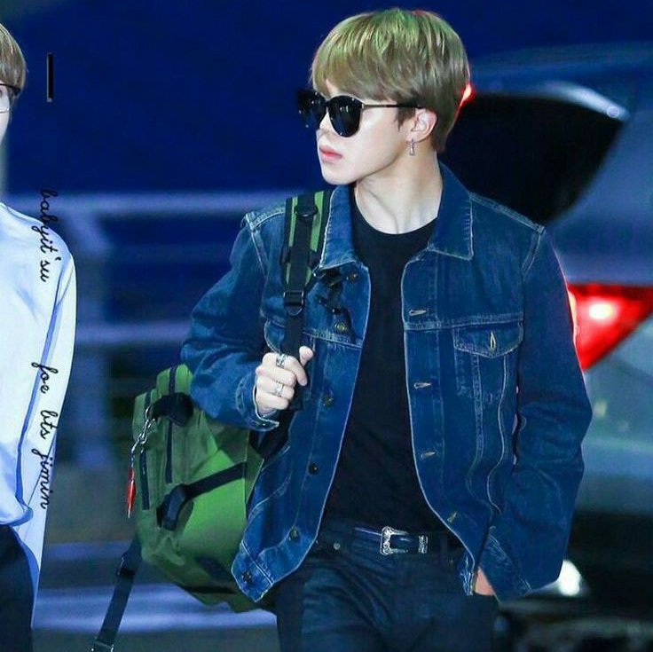 Jimin having his shirt tucked in ; a necessary thread