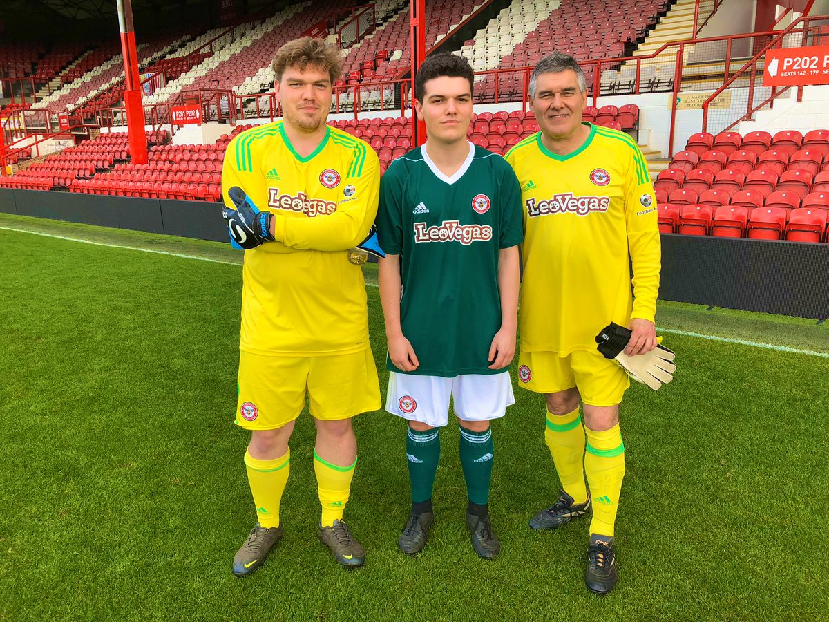 Happy birthday old old old old old old old old old man. <a href="/20MarkF/">Mark 🇬🇧🐺🍁🐅🎭🎼</a>