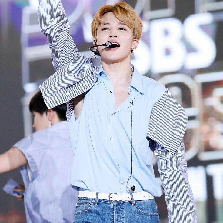 Jimin having his shirt tucked in ; a necessary thread