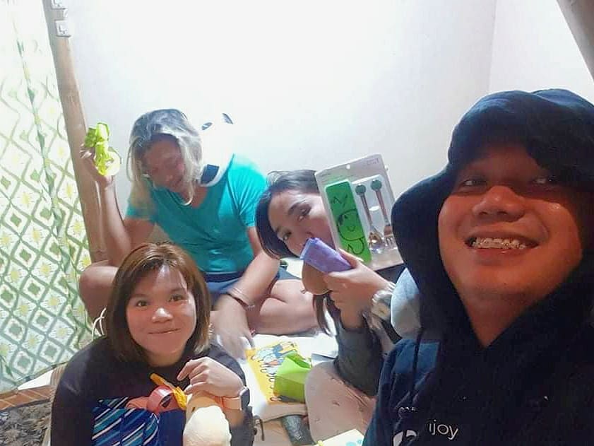 jabilicious's tweet photo. 1|2-3|21Started the new year with good friends, grilled food and 4 bottles of red wine. 

🤣🍷🥳🥓🥩
#back2zero
#lateupload https://t.co/Eu8QEGamM6