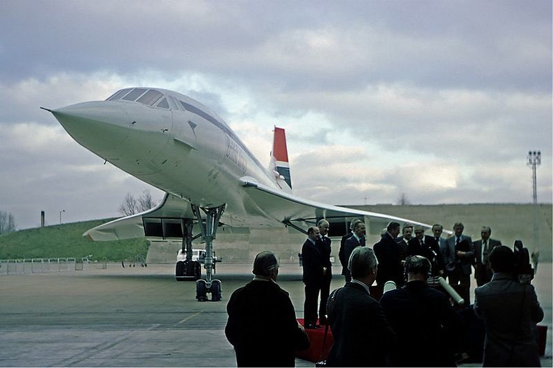JetBackInTime's tweet photo. On this day in aviation history BA received its 1st Concorde G-BOAA following a delivery flight from RAF Fairford to Heathrow. The 2nd pic is from the official handover ceremony the next day. 6 days later the aircraft operated the first commercial Concorde flight to Bahrain. https://t.co/bmkdlLRHo7