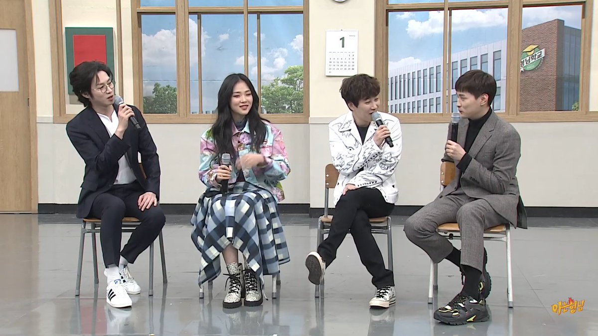 heechulfacts's tweet photo. [CAPS] 210114 Heechul, Kyunghoon, DinDin, and BIBI at Universe (Space) Hipsters Online Fammeeting!!😍

#Heechul #희철 #김희철 #金希澈 #ヒチョル #SuperJunior #슈퍼주니어  #Kyunghoon #민경훈 #우주겁쟁이 #우주힙쟁이 #SpaceHipsters #UniverseHipsters #SpaceCowards #DinDin #BIBI #비비 https://t.co/y09bWk29QI
