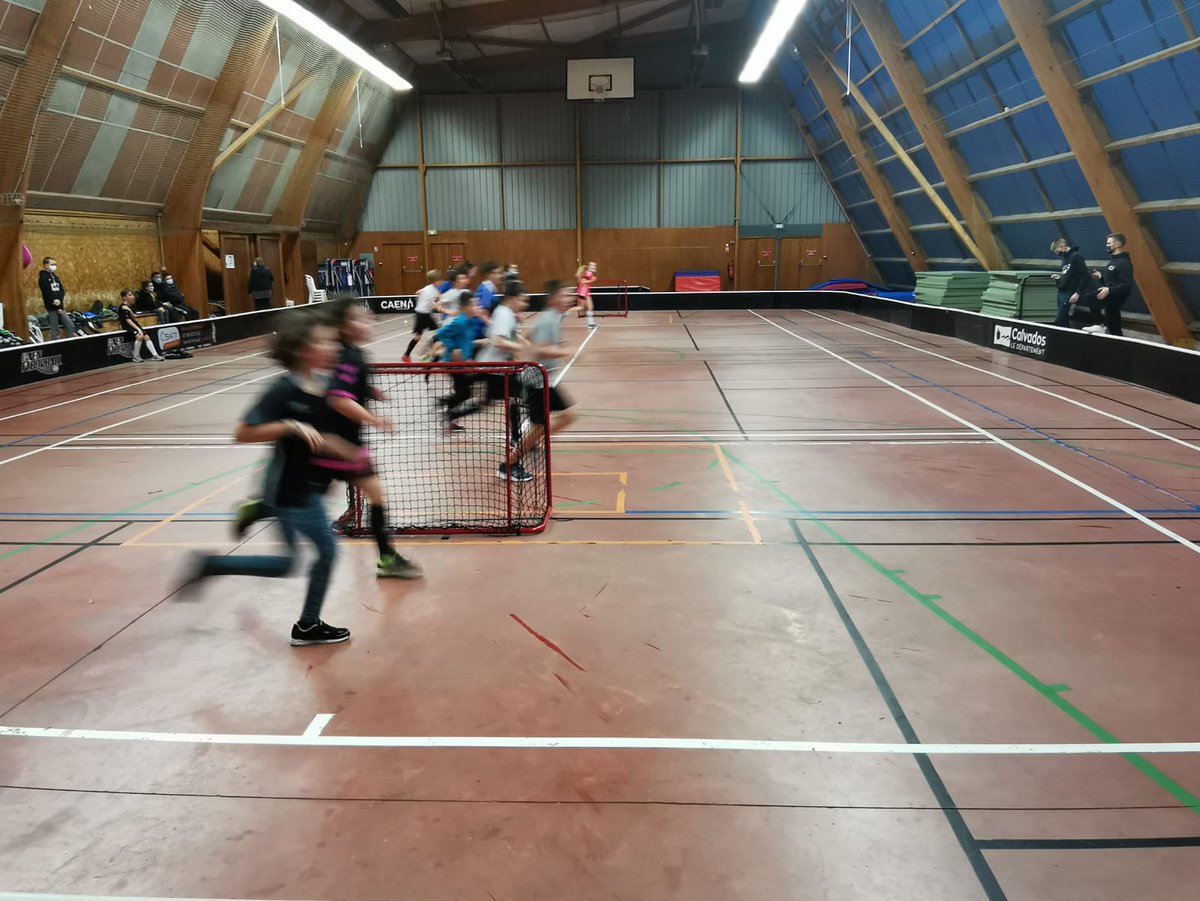 Ce soir, c'est entraînement juniors U11 !
On accueille les jeunes les jeudis de 18h à 19h30 au gymnase de Feuguerolles-Bully où ils sont ravis de se dépenser. Et on recrute : n'hésitez pas à venir tester avec vos enfants !