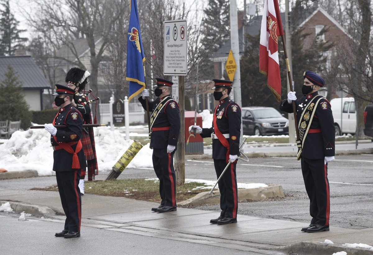 GPmedia_24's tweet photo. LAID TO REST: @HaltonPolice honoured one of their own  @HRPSOak Det. Cst. Michael Tidball who died suddenly last week on duty, only a small number of officers were allowed to attend his funeral this morning in #Milton. A cruiser was renumbered with his badge  #9219. #HeroInLife https://t.co/Yigsic0eRN