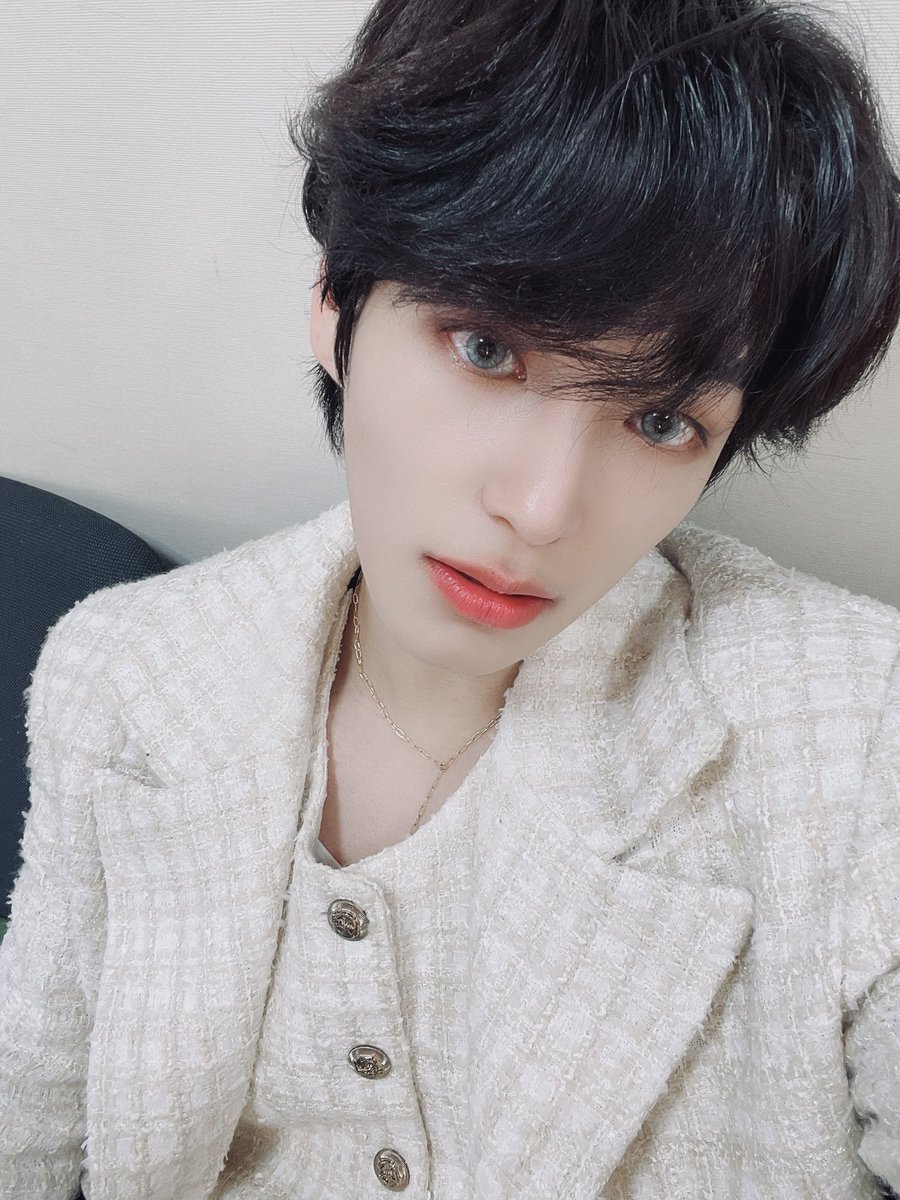 NewWorld_VICTON's tweet photo. [#찬]🖤-@
이제 시작이다!!! 화이팅!!!😎 https://t.co/5WKP1Mwq6M