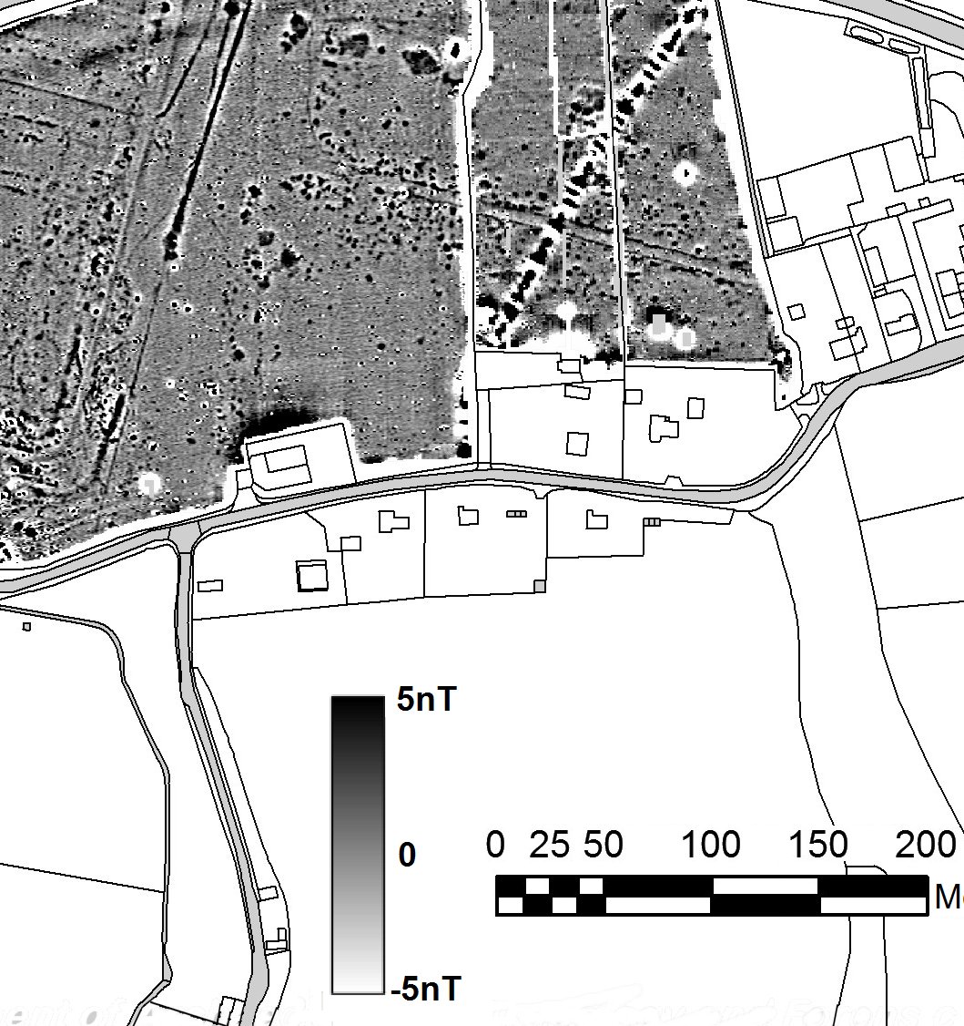 Geophysical survey to the E of Lake Farm  #Roman legionary fortress shows a road to the river StourStrong anomalies can be seen either side of the road suggesting the presence of a civilian settlement / vicus #RomanFortThursday