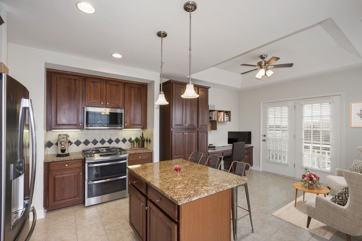 KilnerGroup's tweet image. Just Listed from The Kilner Group in #Rockville! Open House today, January 14th 5-7PM!

Featuring 3 beds, 3 baths, 1,767 Sqft.

Click here for more info: buff.ly/2XLcGPr