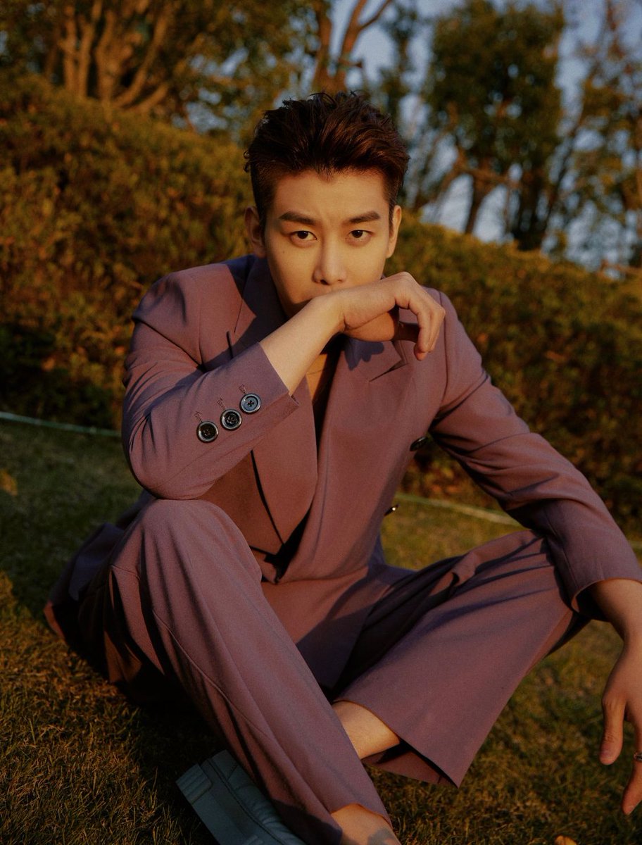 hourly zhou yixuan (@hourlyixuan) on Twitter photo 