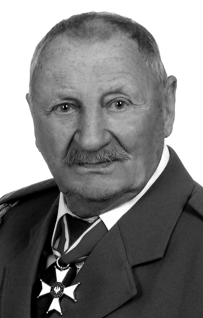 Bardzo smutna wiadomość. Na Wieczną Wartę odszedł Leszek Mroczkowski, żołnierz podziemia antykomunistycznego, więzień ubeckich kazamatów, działacz KPN i Solidarności. Dobrze zasłużył się Niepodległości!