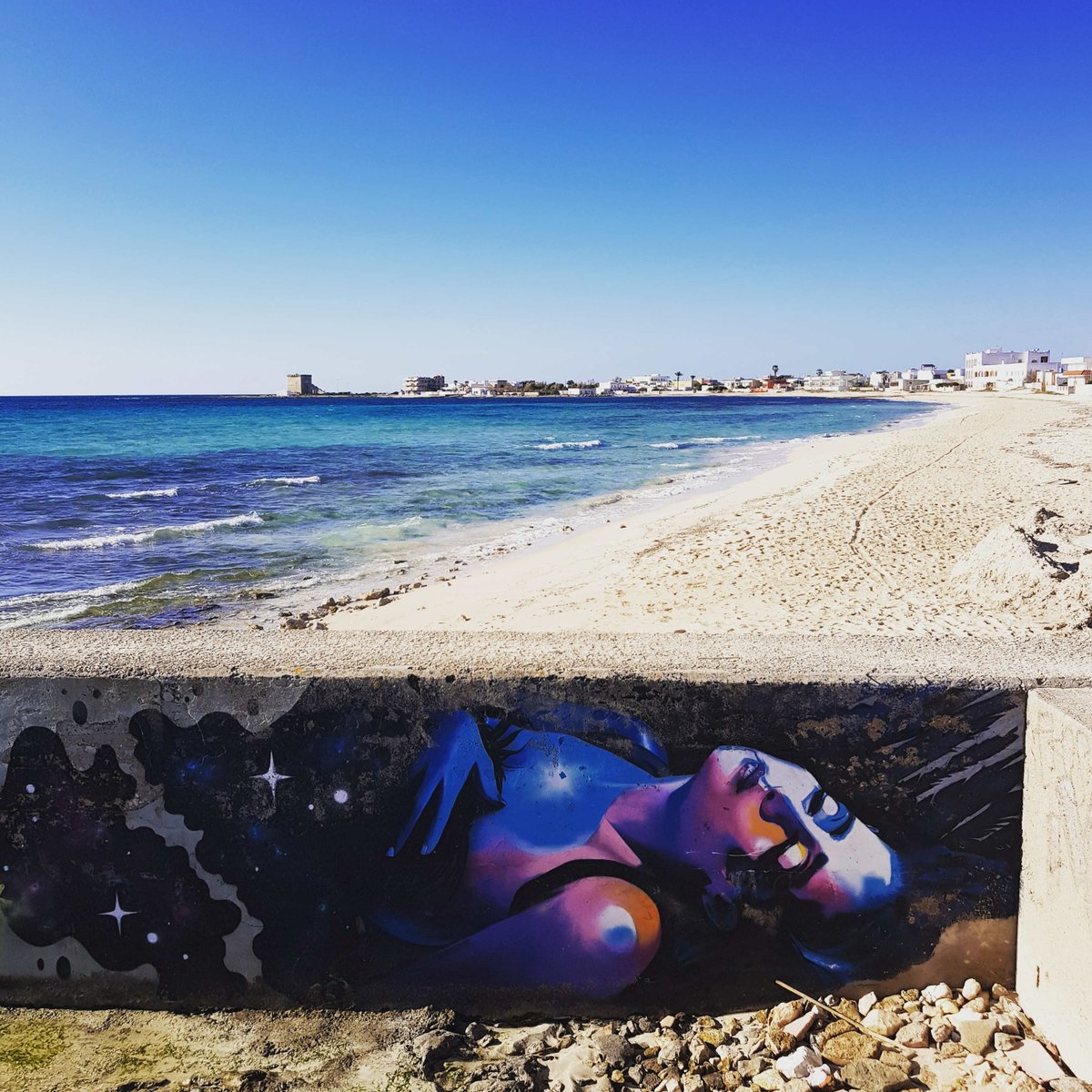 fabioingrosso's tweet photo. Acquisiti nuovi immobili sulla spiaggia di #torrelapillo, centralissimi, dotati di tutti i servizi. Saranno pubblicati su https://t.co/W2mWXNRorD (in lancio nuova versione con booking online). Nuovo sopralluogo appena terminato e passeggiaa sul Ponte di Torre Lapillo! #thepuglia https://t.co/dWoRpYTeiT