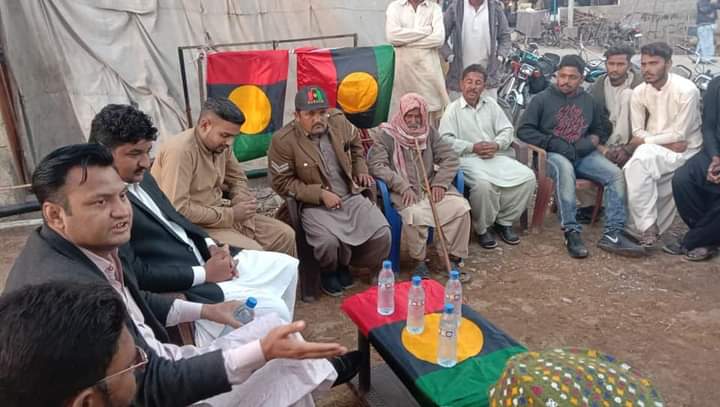 00011Khan's tweet photo. جنرل سیکریٹری پیپلز یوتھ ملیر فضل وہاب یوسفزئی نے پی ایس 91 کے مختلف یوسیز میں یوتھ کے دوستوں سے ملاقات کی ملاقات میں 16 فروری کو پی ایس 88 میں ہونے والے الیکشن، 17 جنوری کو پیپلز یوتھ ڈسٹرکٹ ملیر کے جنرل ورکرز اجلاس اور یوسیز کی تنظیم سازی پر مشاورت کی گئی۔
@RashidKhaskhele https://t.co/bTbx5Ljn5S