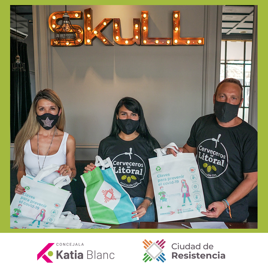 katyablanc's tweet photo. ✅ Firmamos convenio con #SkullCervezaArtesanal y ahora es un ♻️ #EcoComercios!!!🌎 Cambiemos las bolsas de plástico por #EcoBolsas 🛍️ para cuidar el medio ambiente. 
Una Ciudad más 🌳 sustentable es posible!
#KatiaBlanc
.
#CuidemosElMedioAmbiente #VamosJuntos #Sustentable https://t.co/XSYu5bd3jI