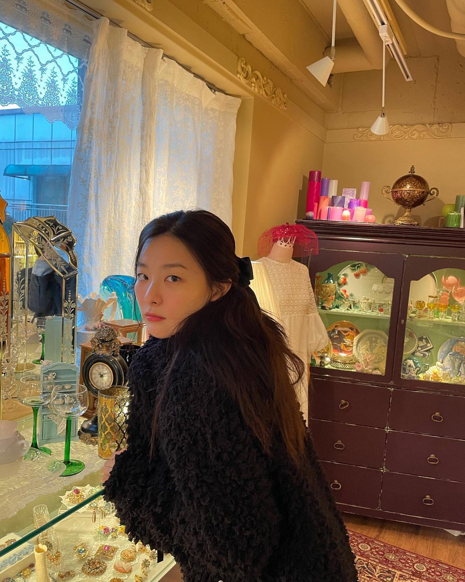 ifeelsopeach's tweet photo. 🪔 🎄 🛌 https://t.co/Ozixrn6Y4I