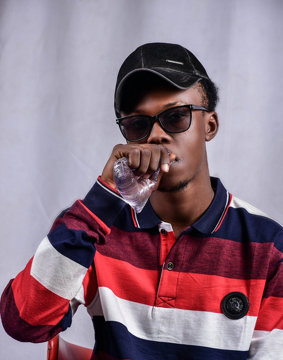 JayTrendd's tweet image. drink water and chill...