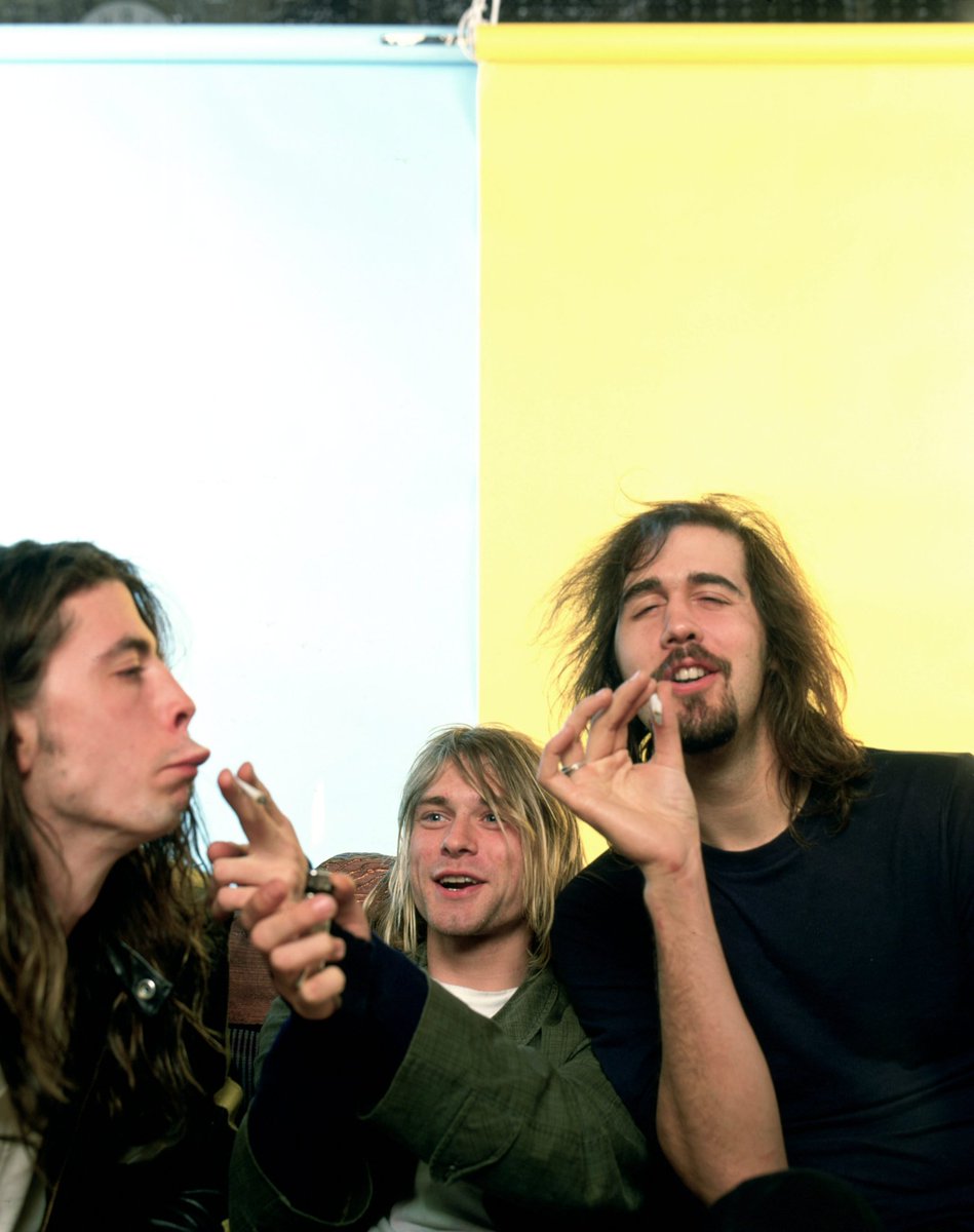 TheGrungeScene's tweet photo. Happy Birthday Dave Grohl! https://t.co/P2X5uNPfQN